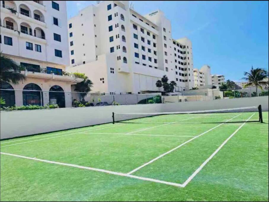 Amazing Beachfront Apartment Cancún Buitenkant foto