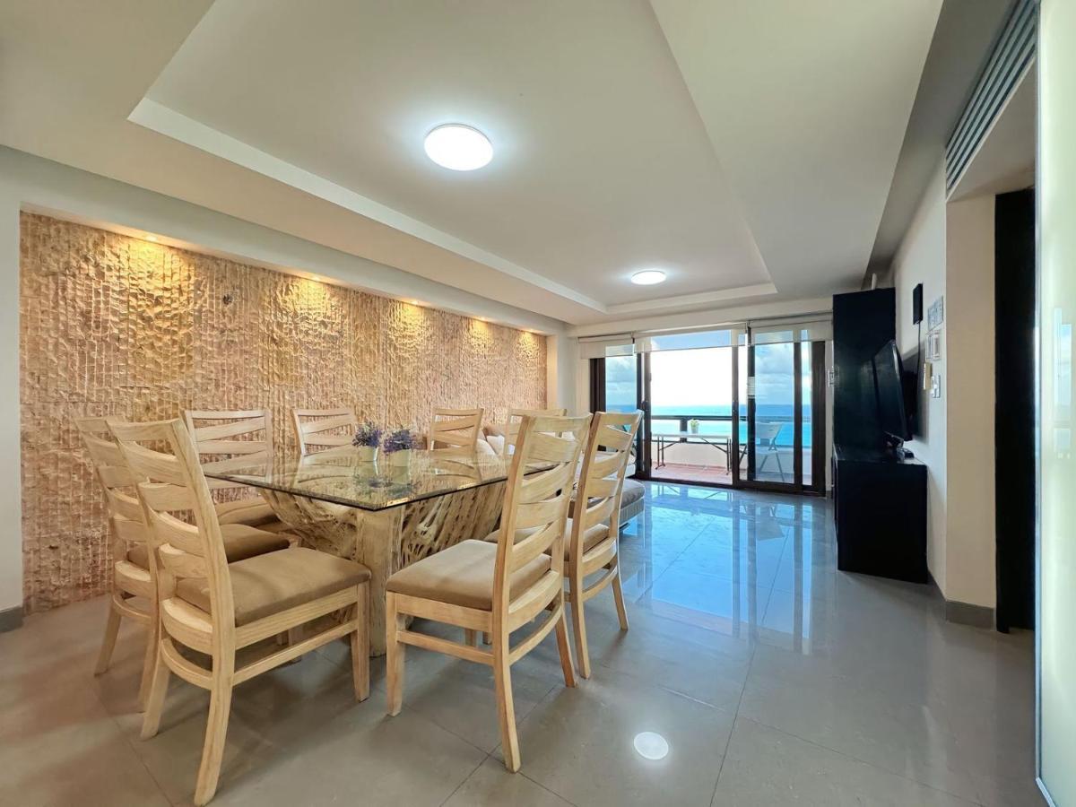 Amazing Beachfront Apartment Cancún Buitenkant foto